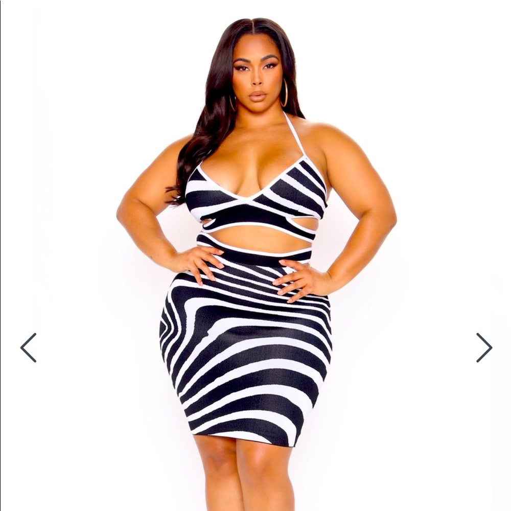 Never worn. Bottoms at